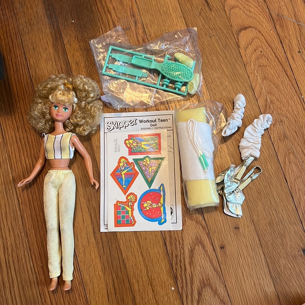 Vintage Skipper workout teen doll